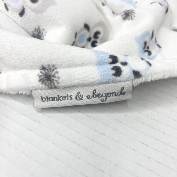 Blankets & Beyond Sleeping Owl Plush Lovey Security Blanket White Blue Gray - Picture 6 of 8